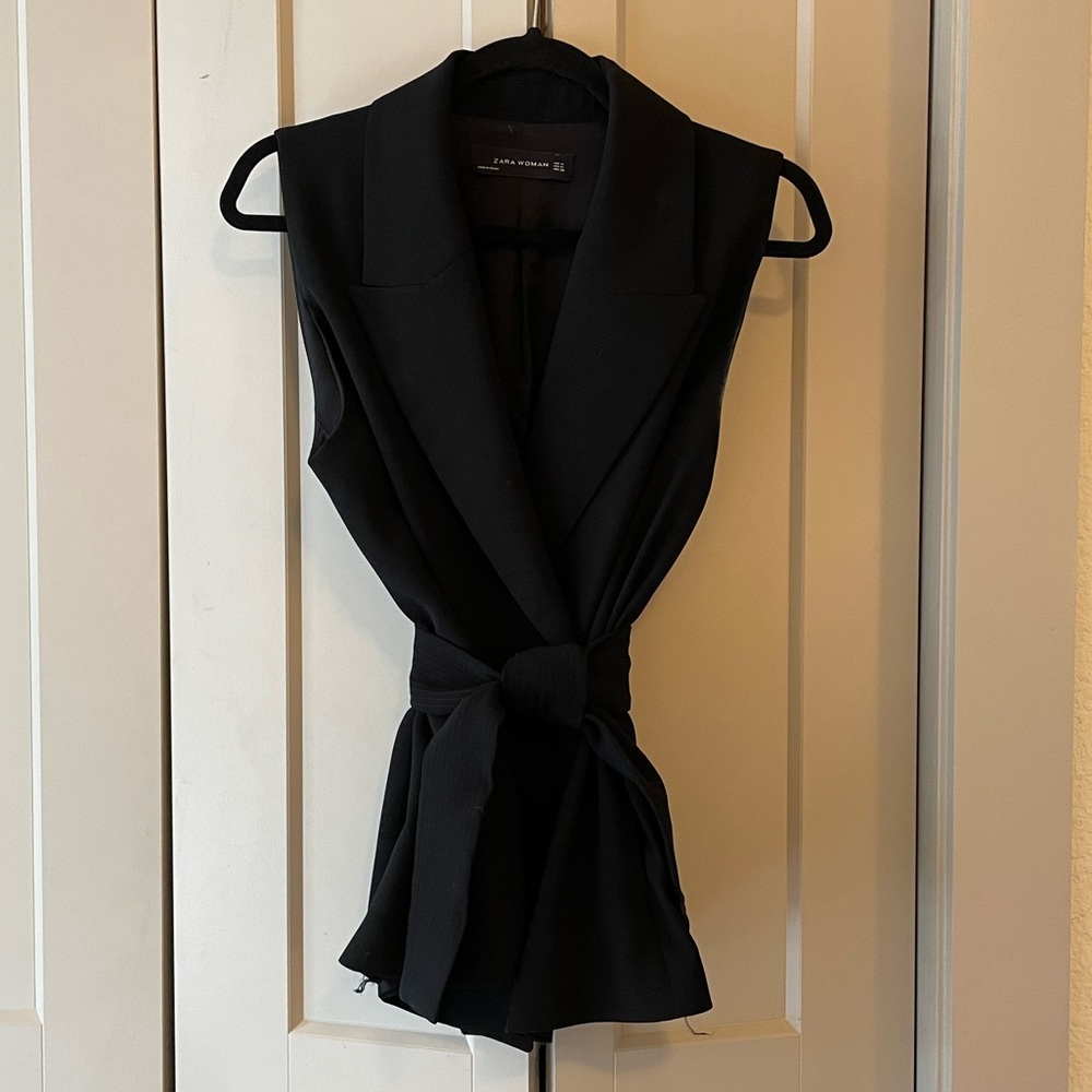 Zara blazer vest with matching belt and pockets